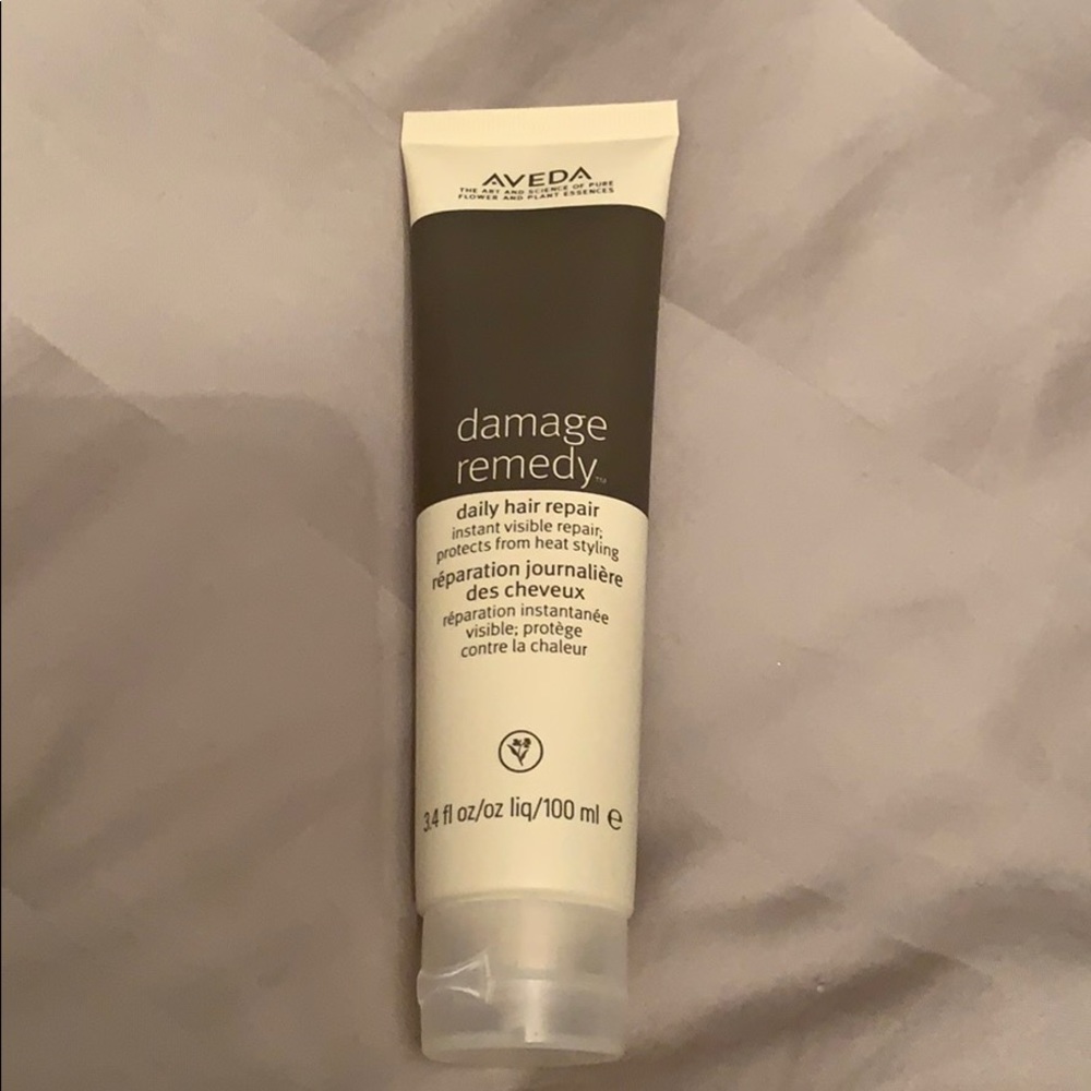 Aveda Damage Remedy leave in conditioner